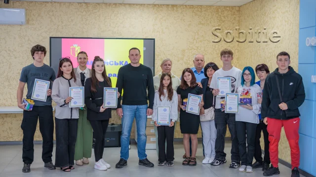 Сиротам Кам’янського призначили стипендії виконкому за успіхи