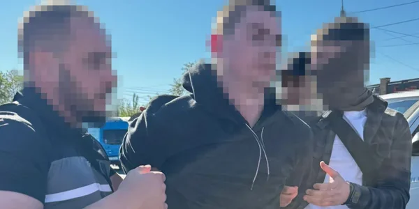 Військовослужбовця РТЦК та СП затримали в Дніпрі за хабар